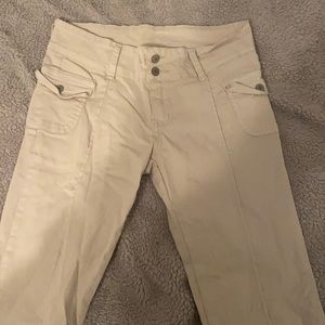 Women’s Brandy Melville cream colored y2k pants, size 28 waist